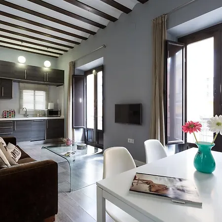 Mint Urban Suites Cosmopolitan Apartment *